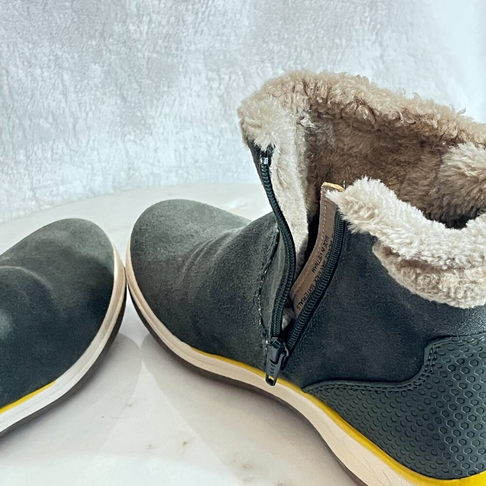 NWNT Baretraps Women's Kalina Cold Weather Booties Pine Color Size 8 & 8.5W - Picture 3 of 8
